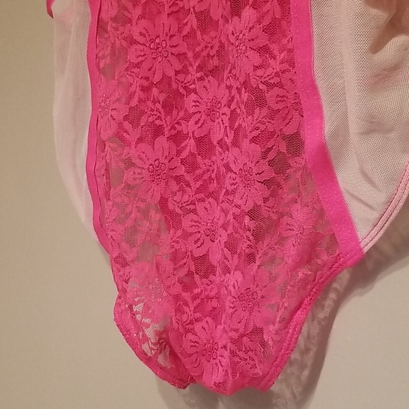 🆕️Medium French Affair Fuschia/nude bodysuit - Picture 4 of 12